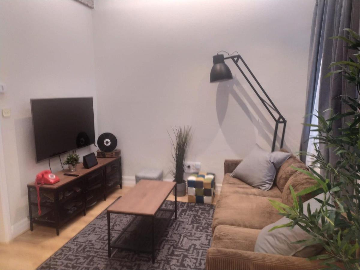 Bilbao Center Apt 90'S Parking Екстериор снимка